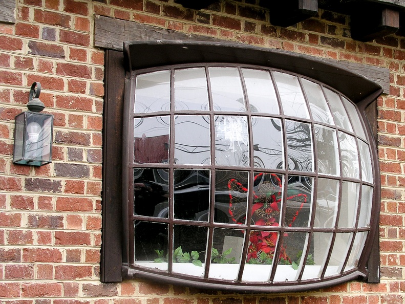 Window-in-Jamestown-House.jpg